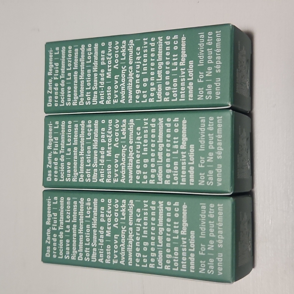 La Mer Moisturizing Soft Lotion Trio - Picture 2 of 3